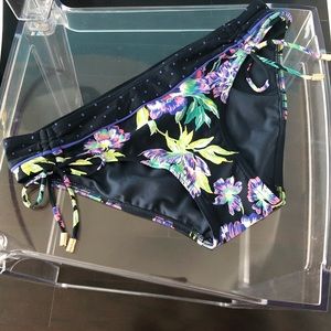 [NEW] Marks & Spencer Floral Bikini Bottom